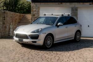 Image 15/50 de Porsche Cayenne GTS (2012)