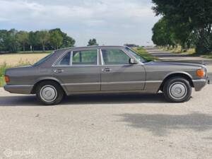 Bild 6/39 von Mercedes-Benz 420 SEL (1986)