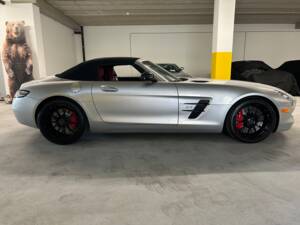 Image 19/32 of Mercedes-Benz SLS AMG GT Roadster (2013)
