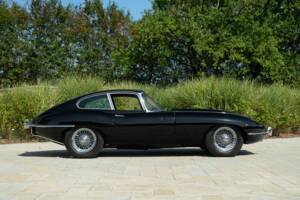 Obraz 5/50 pojazdu Jaguar E-Type (1968)