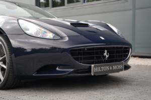 Image 27/50 de Ferrari California (2012)