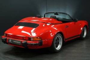 Image 2/30 de Porsche 911 Speedster 3.2 (1989)