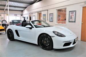 Immagine 1/12 di Porsche 718 Boxster (2016)