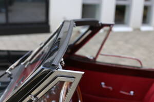 Image 17/40 de Jaguar XK 120 DHC (1953)