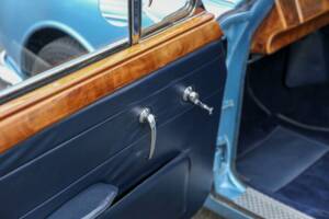 Image 38/50 de Daimler V8-250 (1966)