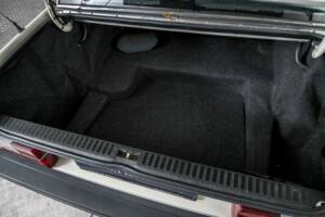 Image 39/50 of Volvo 740 GL (1987)