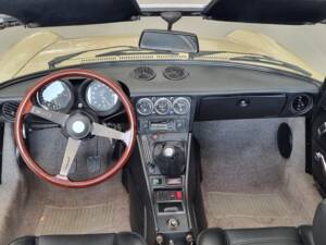 Bild 9/10 von Alfa Romeo 1600 Spider (1981)