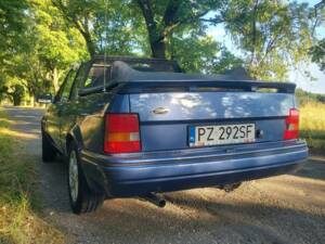 Bild 4/8 von Ford Escort IV XR3i (1988)