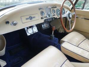 Image 11/17 of MG MGA 1600 (1959)