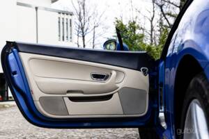 Image 27/75 of Bentley Continental GT (2004)