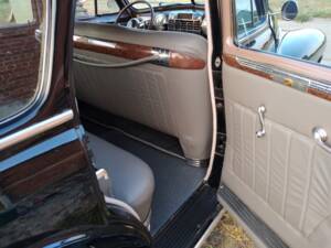 Image 15/50 of Cadillac 61 Sedan (1941)