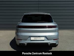Bild 26/31 von Porsche Cayenne Coupé E-Hybrid (2026)