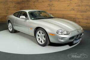 Bild 17/19 von Jaguar XK8 4.0 (2000)