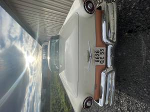 Image 12/17 of Ford Fairlane Skyliner (1957)