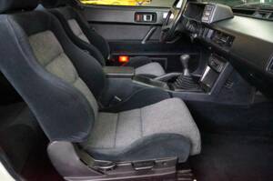 Image 17/49 of Mitsubishi Starion (1989)