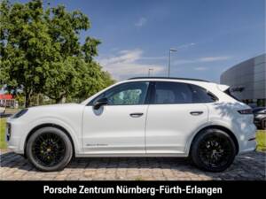 Bild 2/50 von Porsche Cayenne GTS (2026)