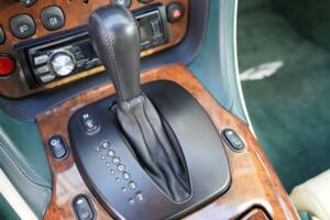 Bild 42/50 von Aston Martin DB 7 Vantage (2001)