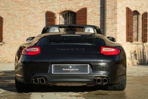 Image 15/50 of Porsche 911 Carrera GTS (2011)