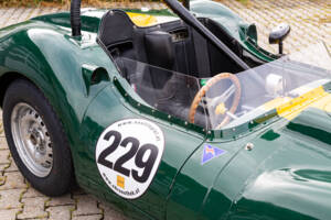 Image 6/80 of Lister Knobbly (1956)