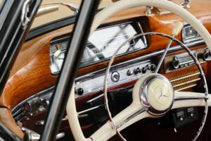 Immagine 50/50 di Mercedes-Benz 220 S Cabriolet (1958)