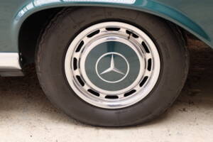Immagine 65/79 di Mercedes-Benz 280 SE 3,5 (1970)