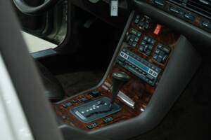 Bild 36/50 von Mercedes-Benz 300 SE (1992)