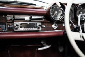 Afbeelding 33/36 van Mercedes-Benz 300 SE (1965)