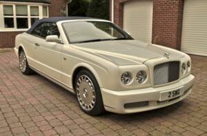 Image 15/50 of Bentley Azure (2009)