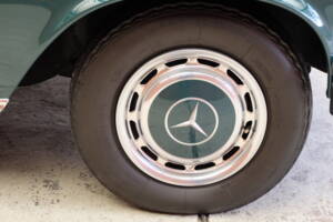 Immagine 63/79 di Mercedes-Benz 280 SE 3,5 (1970)