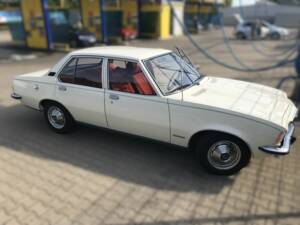 Image 3/8 of Opel Commodore 2,5 S (1973)