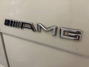 Imagen 35/48 de Mercedes-Benz G 55 AMG Kompressor (LWB) (2009)