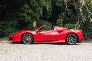 Image 7/19 of Ferrari F8 Spider (2020)