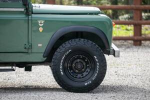 Image 36/41 of Land Rover 90 (1988)