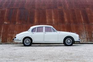 Bild 8/51 von Jaguar 240 (1968)