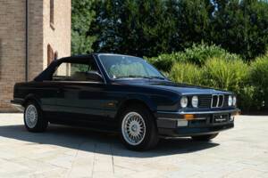 Bild 4/50 von BMW 320i (1989)