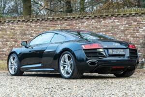 Image 2/50 de Audi R8 V10 (2011)