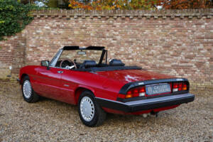 Image 45/50 de Alfa Romeo 2.0 Spider (1988)