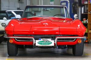 Bild 2/23 von Chevrolet Corvette Sting Ray Convertible (1965)