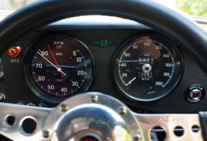 Image 21/27 of Jaguar E-Type &quot;Low Drag Coupé&quot; (1962)