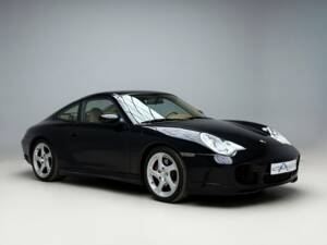 Bild 5/35 von Porsche 911 Carrera 4S (2003)