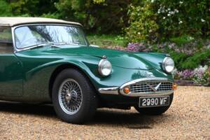 Image 17/20 of Daimler SP 250 (1962)