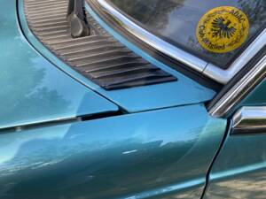 Image 13/66 of Mercedes-Benz 230 CE (1981)