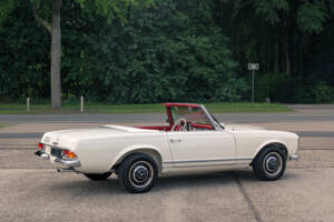 Image 17/60 of Mercedes-Benz 230 SL (1967)