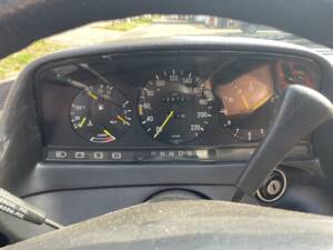 Image 10/20 de Mercedes-Benz 280 CE (1981)