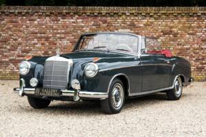 Bild 1/50 von Mercedes-Benz 220 SE Cabriolet (1960)