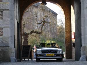 Afbeelding 4/7 van Mercedes-Benz 560 SL (1989)
