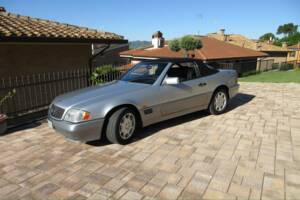 Image 24/39 of Mercedes-Benz SL 320 (1994)