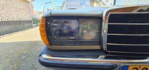 Image 4/12 of Mercedes-Benz 200 (1982)