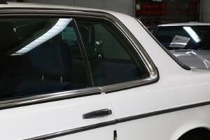 Image 10/25 of Mercedes-Benz 280 CE (1977)
