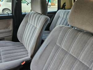 Bild 33/91 von Volkswagen Golf II 1.6 (1990)